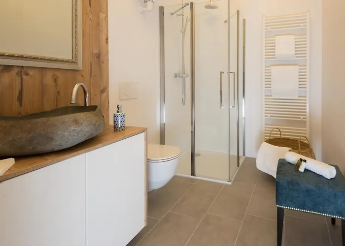 Palais Gutenberg L'atelier * Klagenfurt am Woerthersee